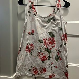 Floral tank top 🤑